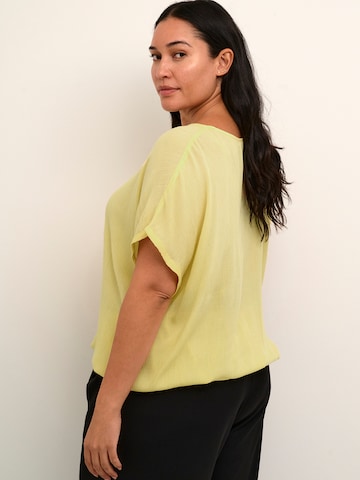 Camicia da donna 'Ami Stanley' di KAFFE CURVE in giallo