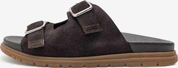 WODEN Mule 'Victoria' in Brown: front