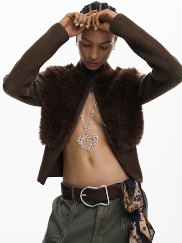 Pulover de la Desigual pe maro: față