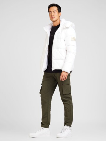 Veste d’hiver 'ESSENTIALS' Calvin Klein Jeans en blanc