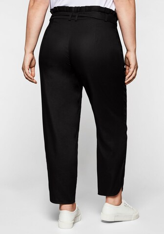 SHEEGO Regular Pants in Black