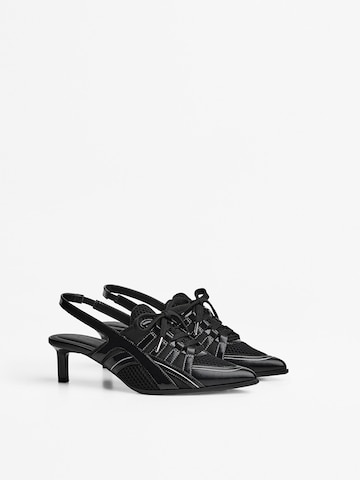 Pumps de la Bershka pe negru