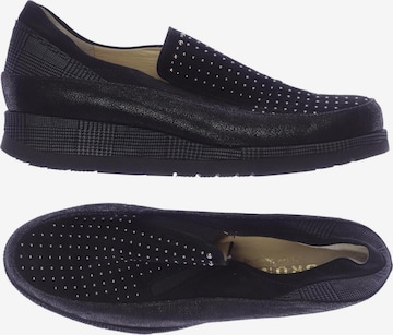 Brunate Flats & Loafers in 40 in Black: front