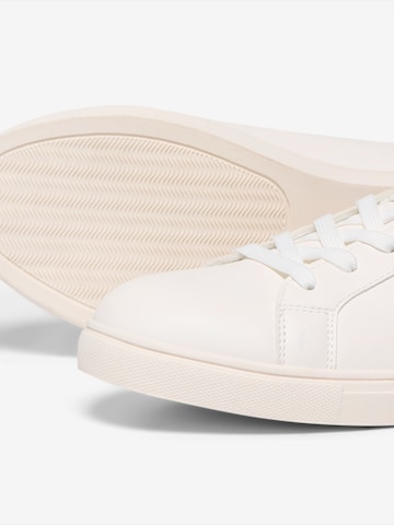 Only & Sons - Zapatillas deportivas bajas 'ONSSEBASTIAN' en blanco