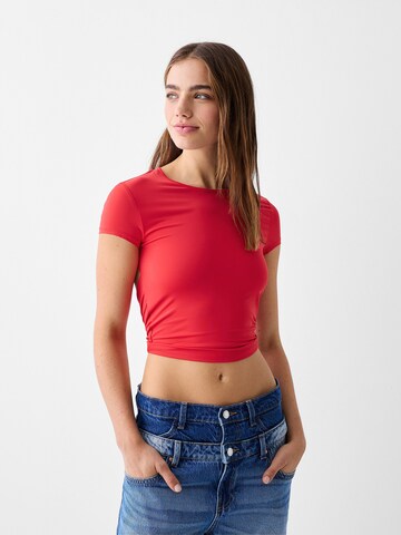 T-shirt Bershka en rouge : devant