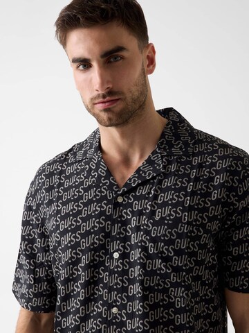 GUESS Regular Fit Hemd in Schwarz