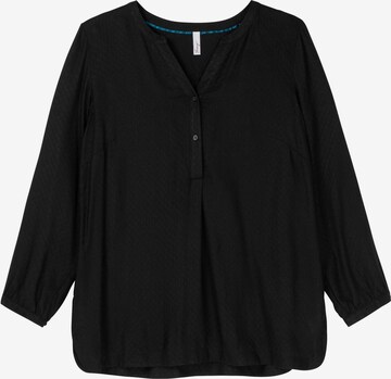 SHEEGO Tunic in Black: front