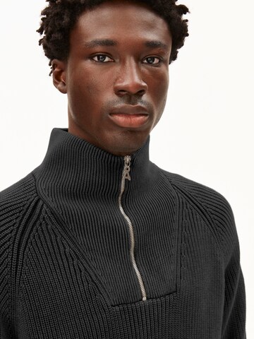 ARMEDANGELS Pullover 'KAALVES' in Schwarz
