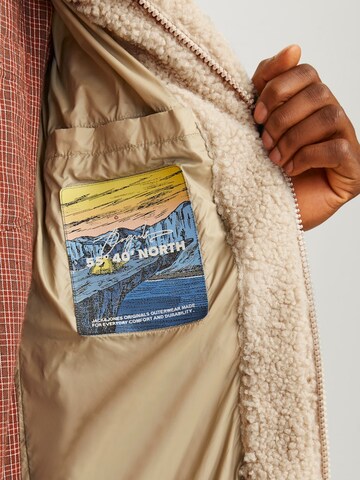 JACK & JONES Jacke 'JORCamp' in Weiß