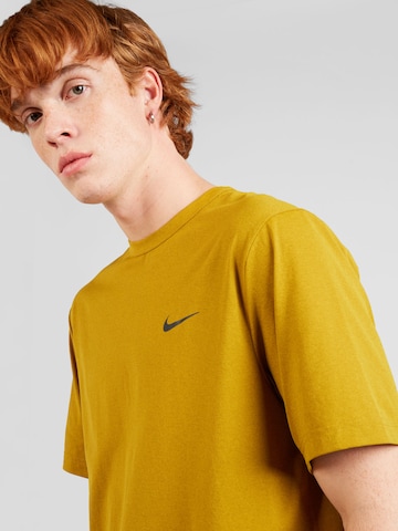 NIKE Koszulka funkcyjna 'HYVERSE' w kolorze żółty