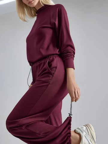 Tuta da jogging di Hiccup in rosso