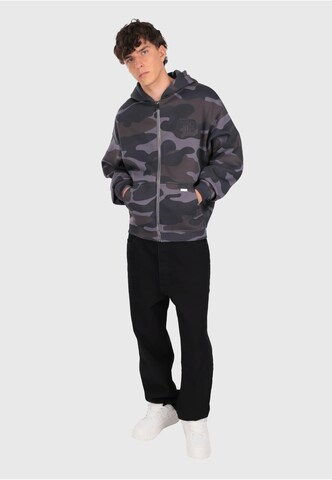 Dropsize Zip-Up Hoodie in Grey