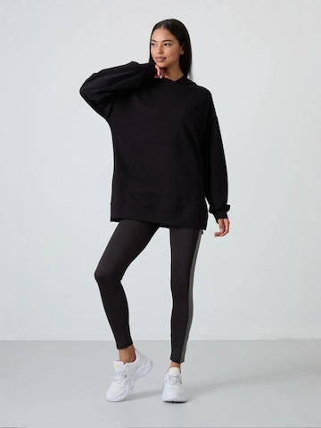 Tommy LifeSweater majica 'Sweatshirts' - crna boja