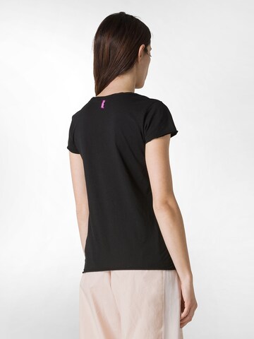 DEHA T-Shirt in Schwarz