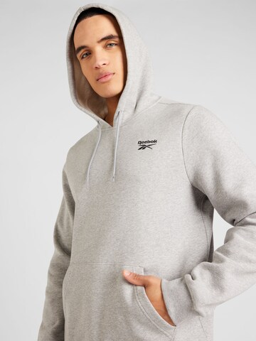 Sweat-shirt Reebok en gris