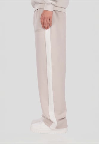 Loosefit Pantaloni di Dropsize in beige