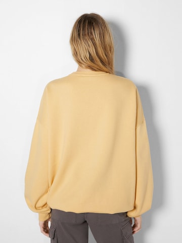 Bershka Sweatshirt in Yellow