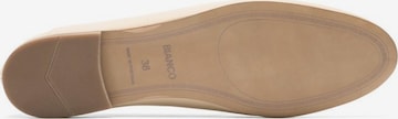 Chaussure basse 'AGNETE' Bianco en beige