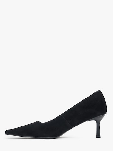 Estro Pumps '1158-1' in Black: front