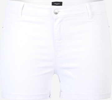 Jeans 'HOT SEVEN' de la Vero Moda Curve pe alb: față