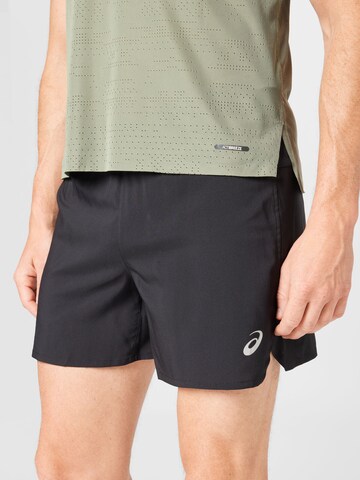 ASICS Regular Sportshorts 'Road' in Schwarz