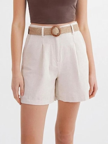 Wide leg Pantaloni con pieghe di MixRay in bianco: frontale