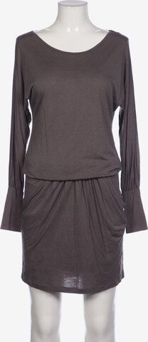 Iheart Dress in M in Grey: front