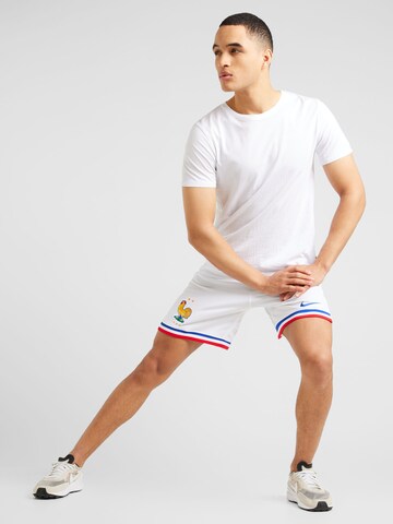 Regular Pantaloni sport de la NIKE pe alb