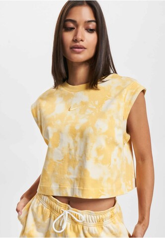 NIKE Shirt in Geel: voorkant