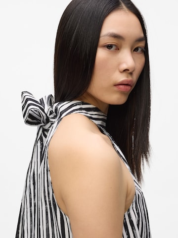 Abito di Karl Lagerfeld in nero