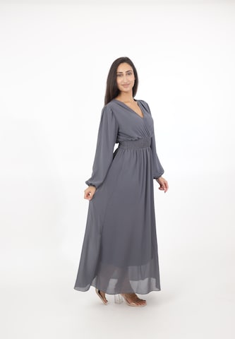 Elara Kleid in Grau