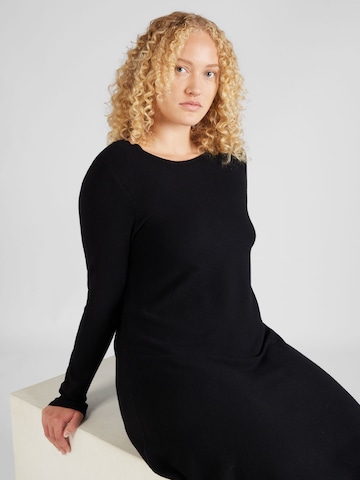 Rochie tricotat 'NANCY' de la Vero Moda Curve pe negru