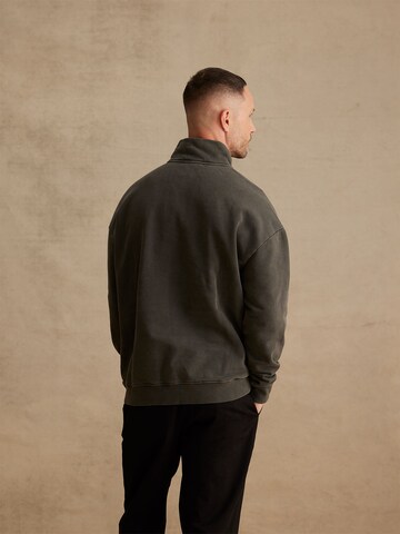 Sweat-shirt 'René' DAN FOX APPAREL en gris