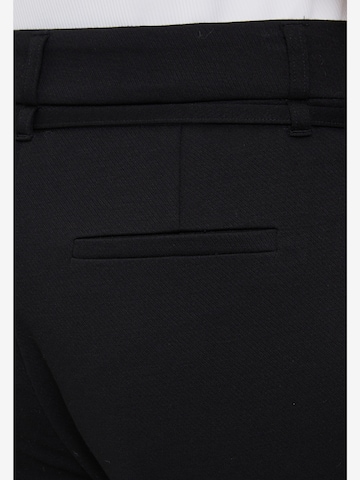 Loosefit Pantaloni di Betty & Co in nero
