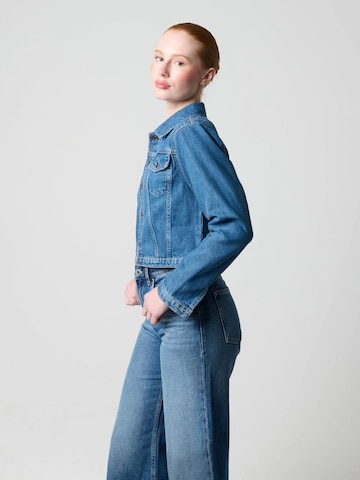 Fenice Between-Season Jacket in Blue