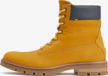 Bottines à lacets TOMMY HILFIGER en jaune : devant