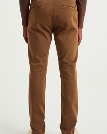 Coupe slim Pantalon chino WE Fashion en marron