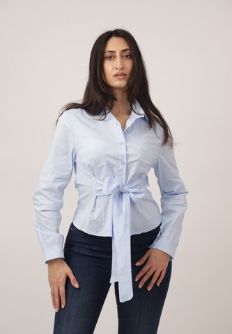 Elara Blouse in Blue