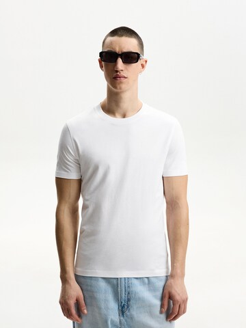 Bershka Tričko – bílá: přední strana