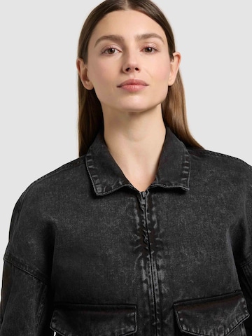 khujoPrijelazna jakna 'Nelina' - crna boja