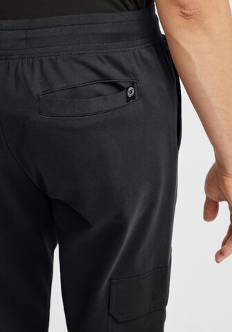 !Solid Tapered Broek 'Jory' in Zwart