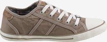 MUSTANG Sneakers low i brun