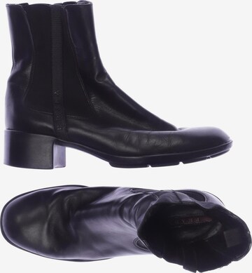 PRADA Dress Boots in 35,5 in Black: front