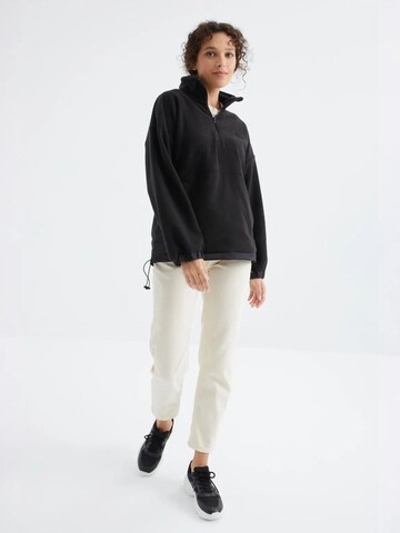 Tommy Life Fleece jacket in Black