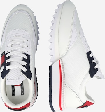 Sneaker low de la Tommy Jeans pe bej