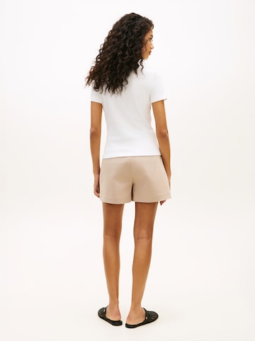 TOMMY HILFIGER - Camiseta en blanco