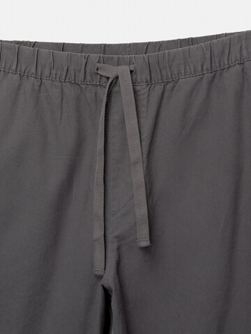 Loosefit Pantalon Pull&Bear en gris