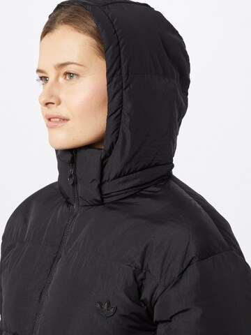 ADIDAS ORIGINALS Jacke in Schwarz
