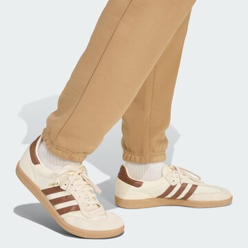 ADIDAS ORIGINALS Конический (Tapered) Штаны 'Trefoil Essentials' в Коричневый