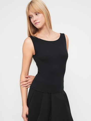 HOLLISTER Τοπ σε μαύρο